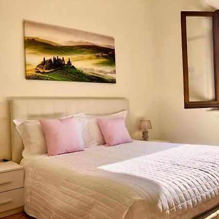 Apartament Two Bedroom In *